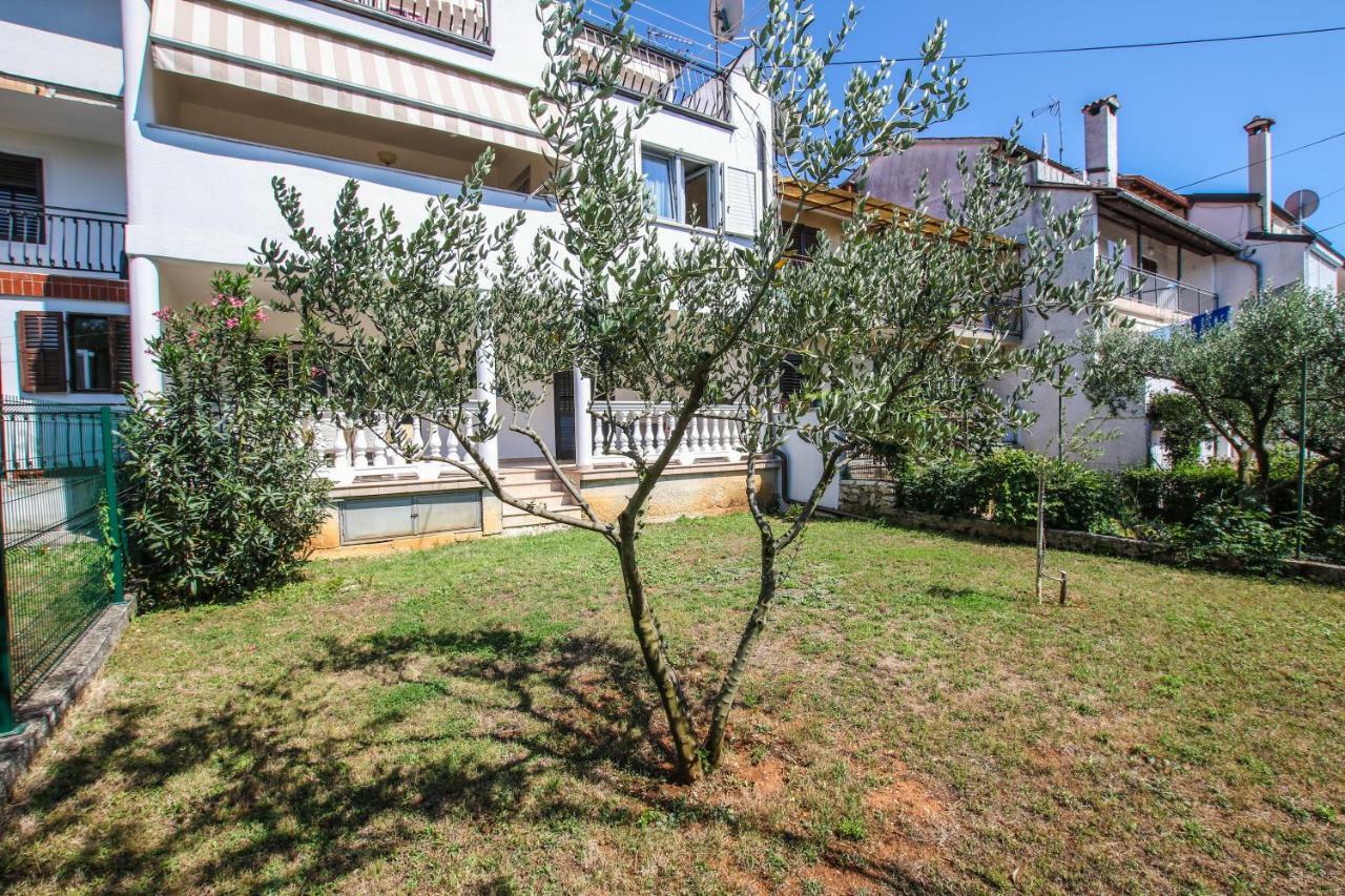 Apartamento Apartman Mila Poreč Exterior foto