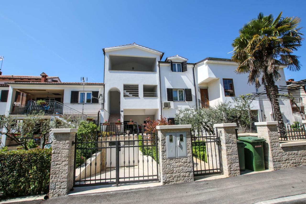 Apartamento Apartman Mila Poreč Exterior foto